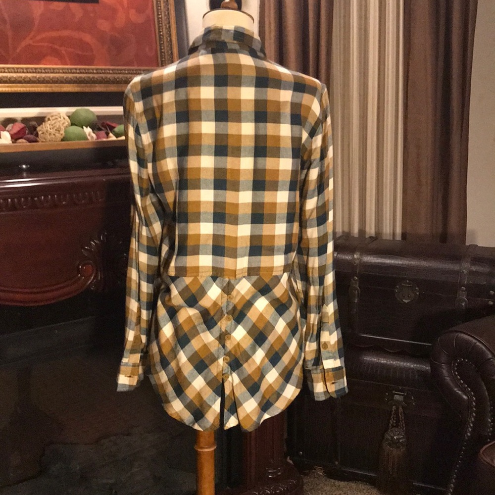๐บ๐ผ๐ธ Lucky Brand button down top ๐บ๐ผ๐ธ - Picture 4 of 7
